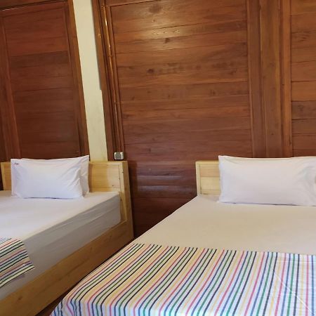 Seger Nusantara Hostel Kalisat Kültér fotó