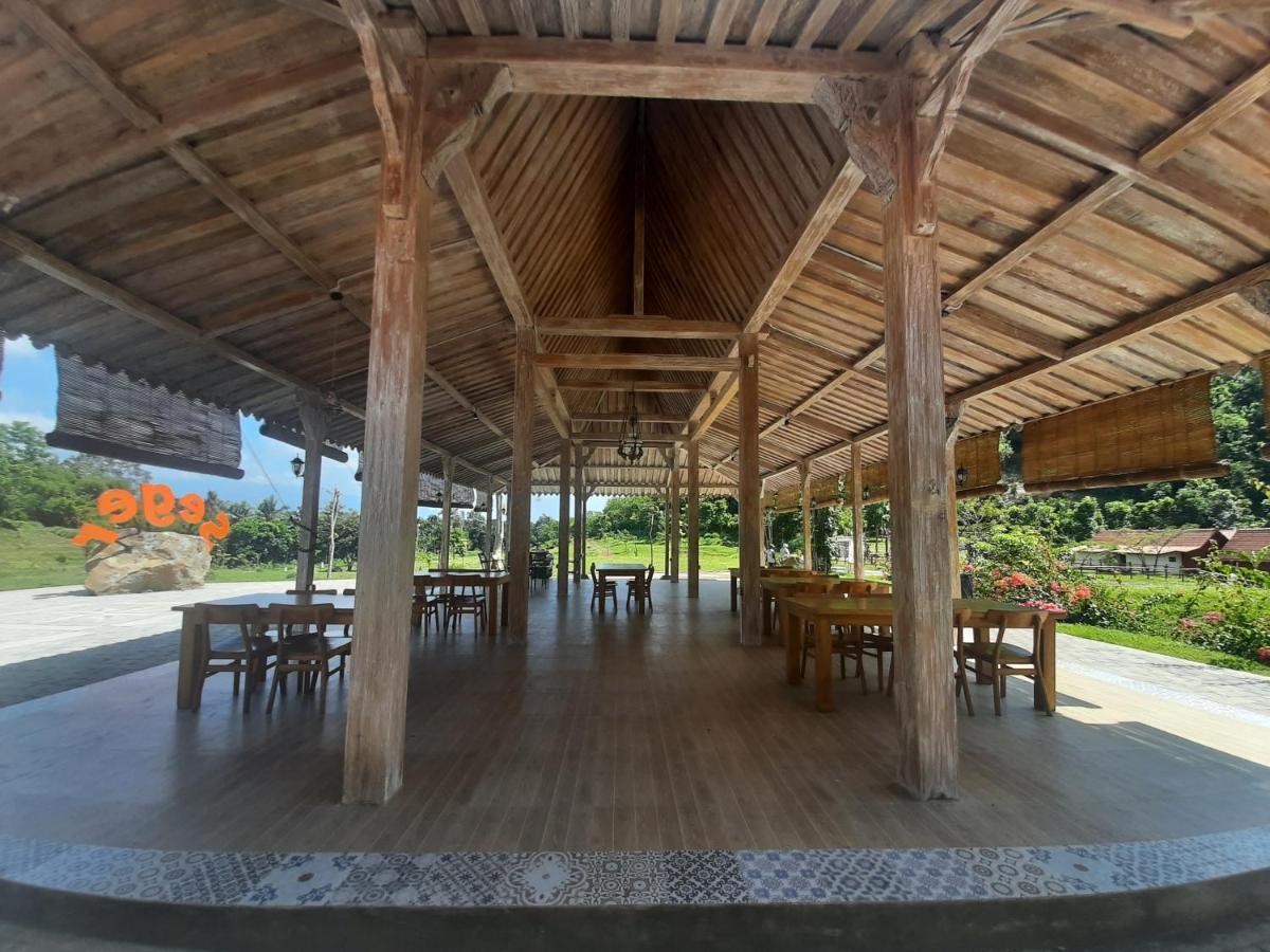 Seger Nusantara Hostel Kalisat Kültér fotó